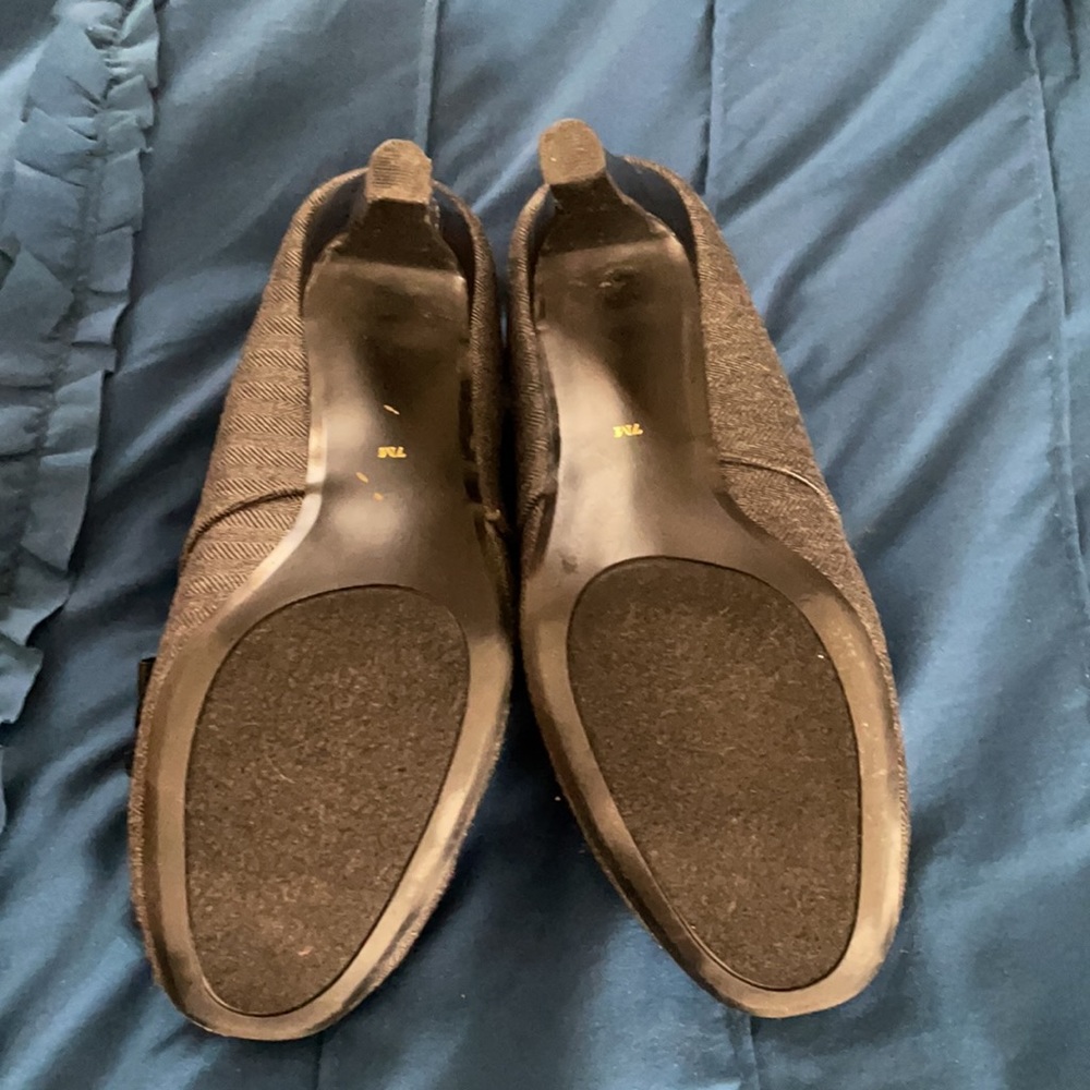 Ann Marino Heels, Size 7. - Picture 5 of 7